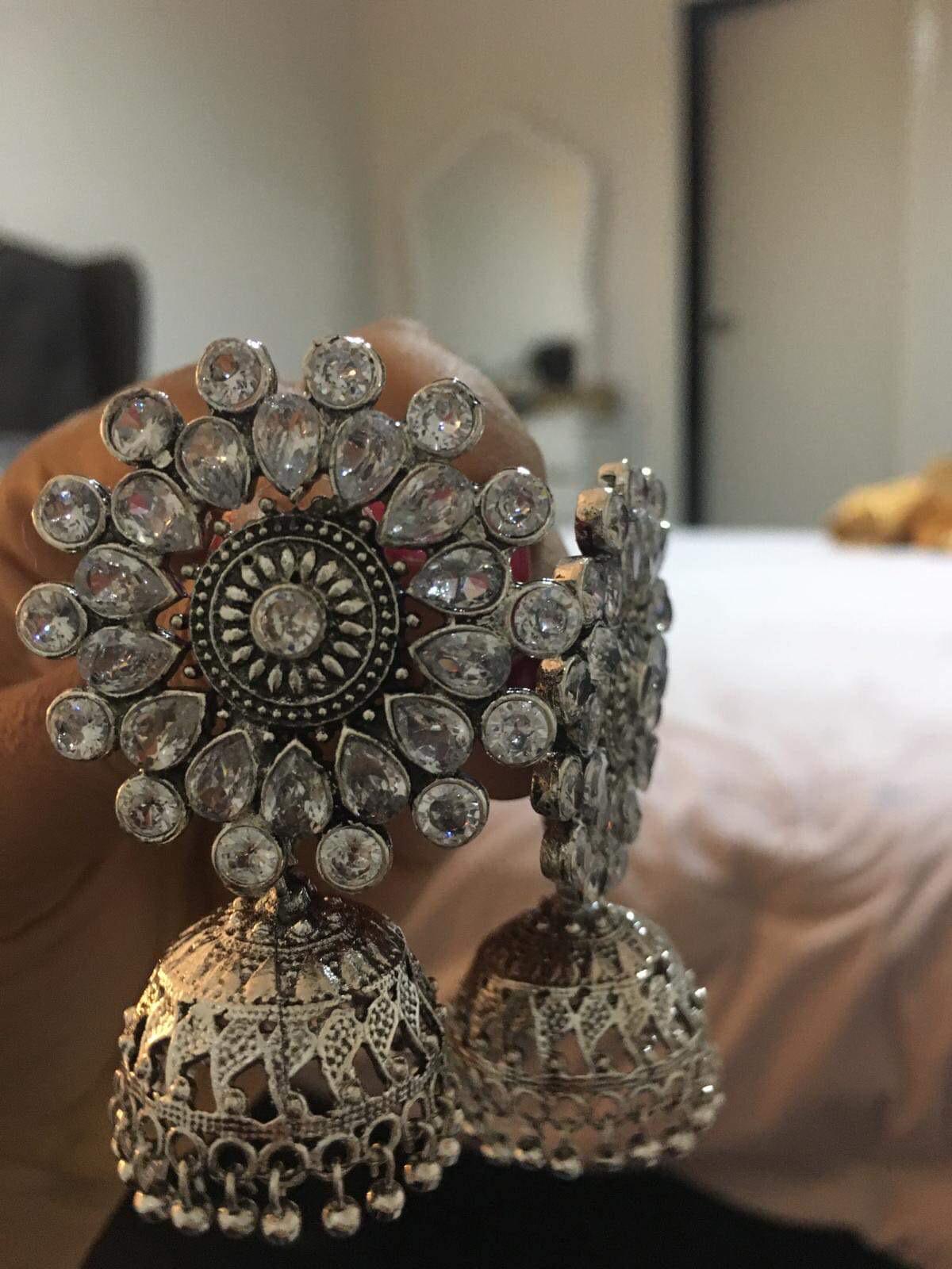Lata jhumka