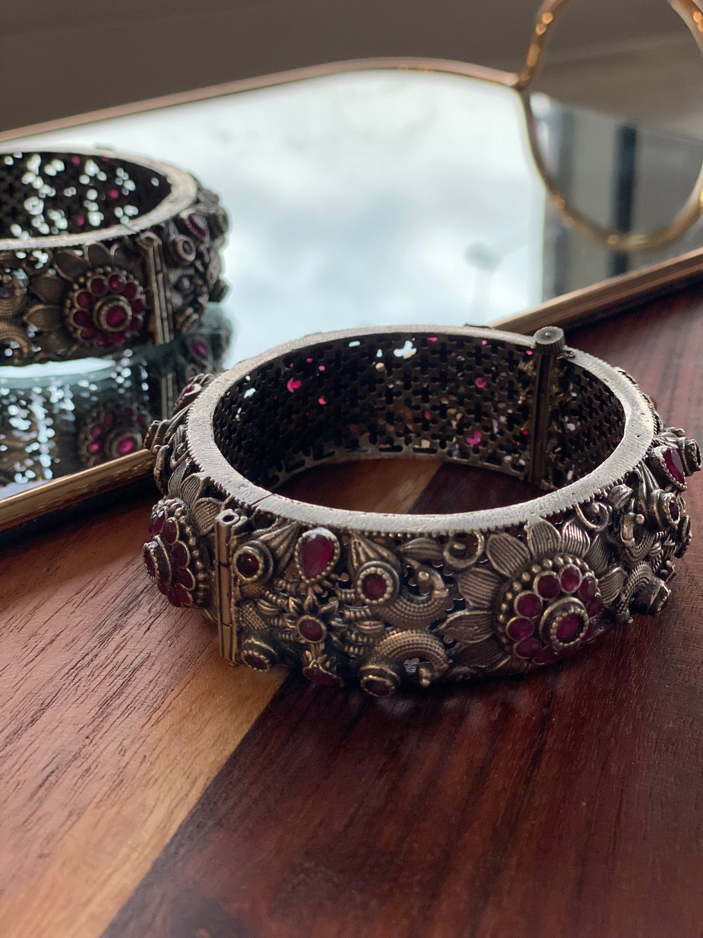 SANTOSHI high quality screw bangles