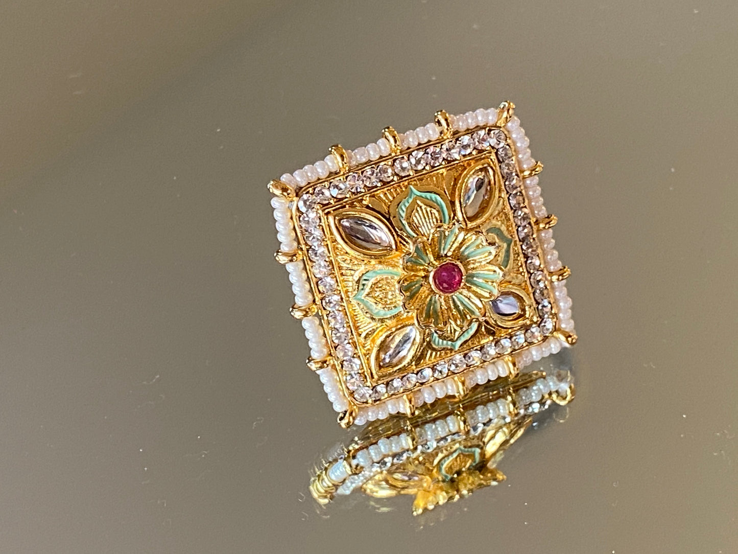 Gulabo ring