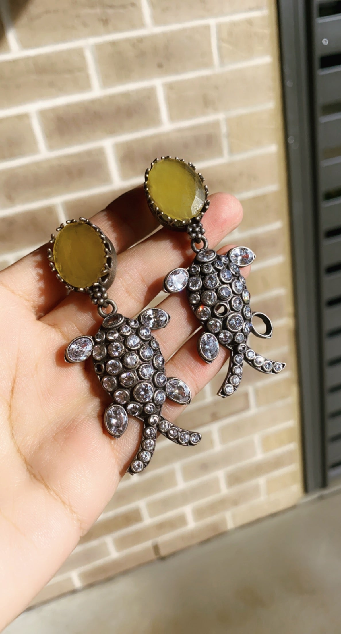 TUSCANY fish choker