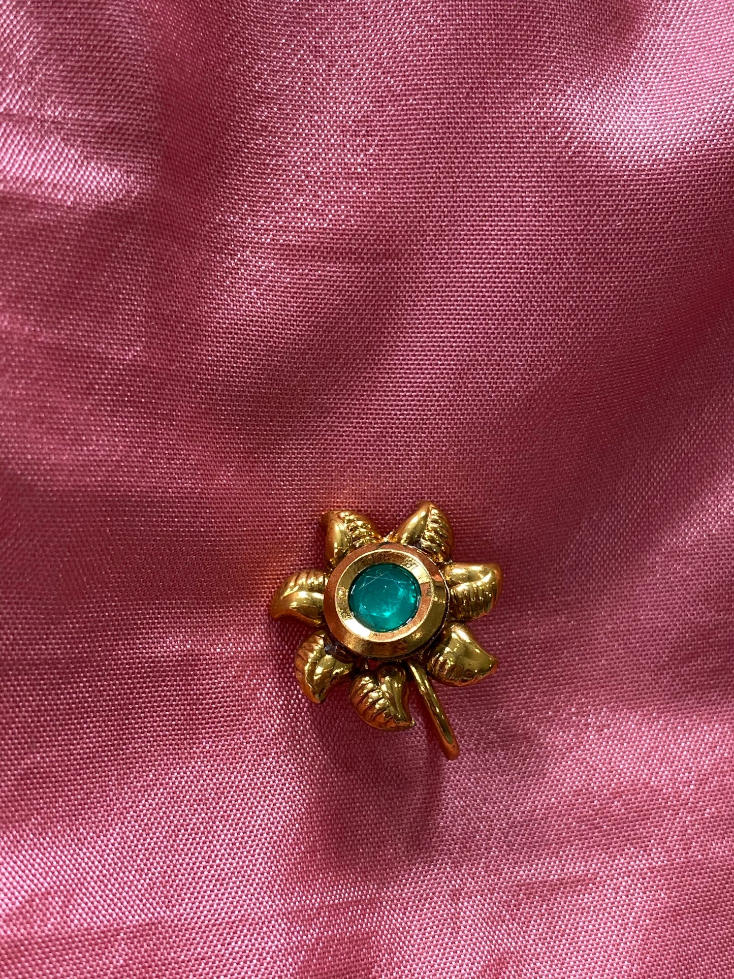 Star green noseclip