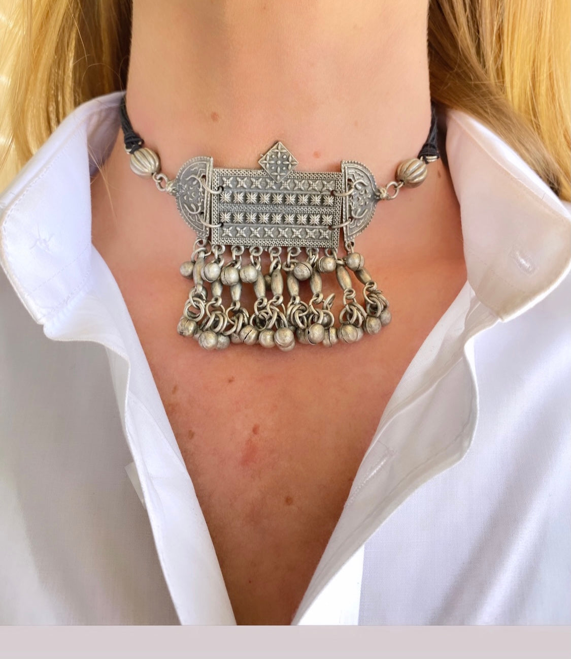 VIVI oxidised silver choker