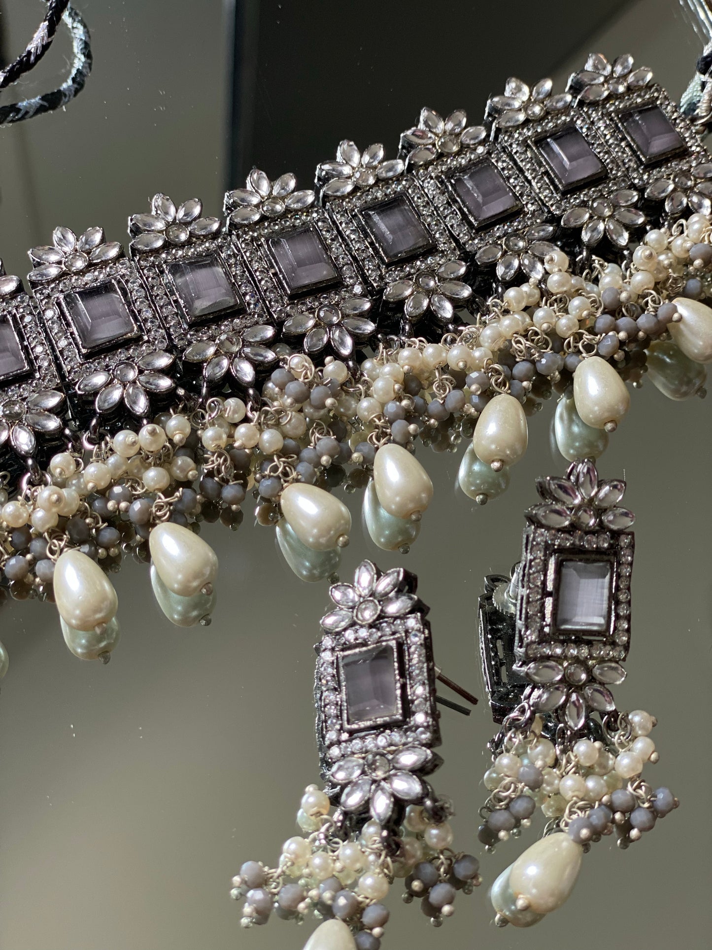 HIMANI kundan/pearl choker set