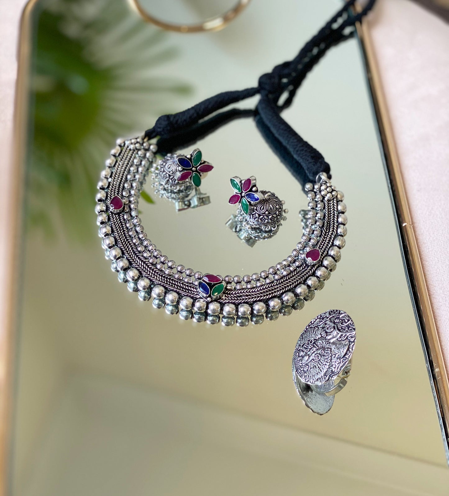 Veeru choker set comes with ring