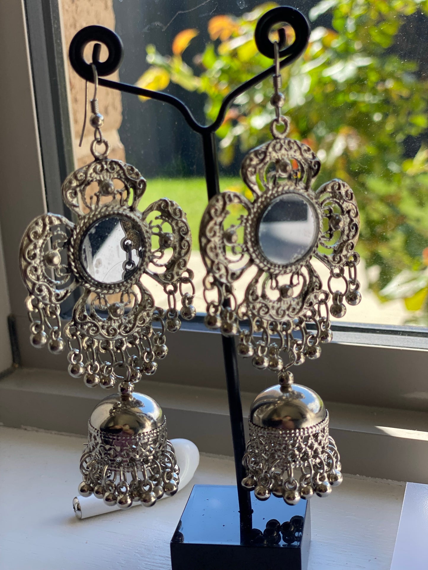 HILLY red jhumka