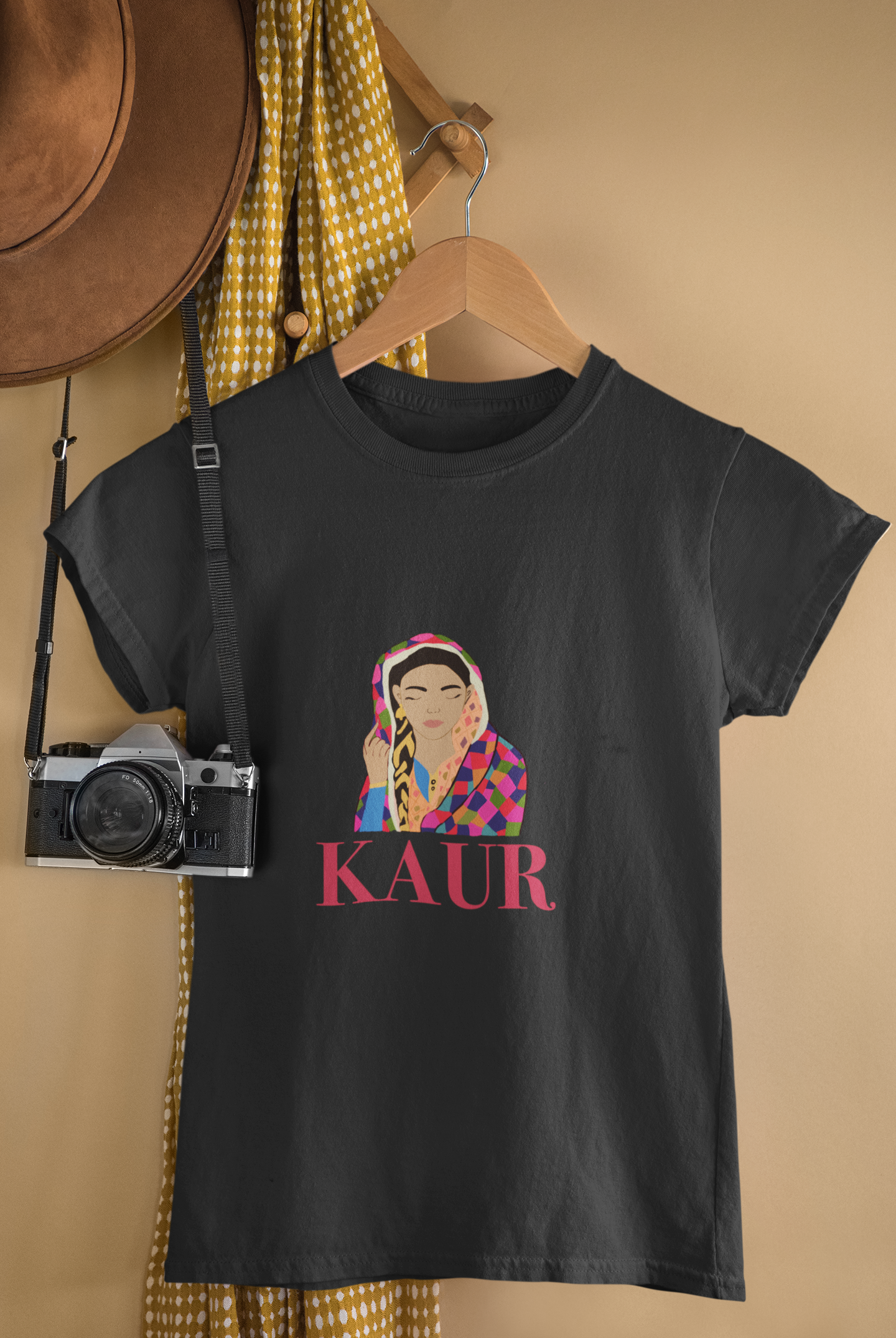 KAUR T-shirt
