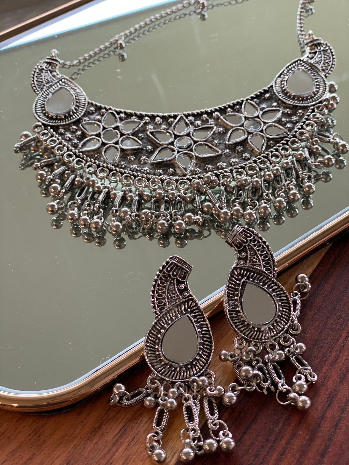 REETU mirror necklace