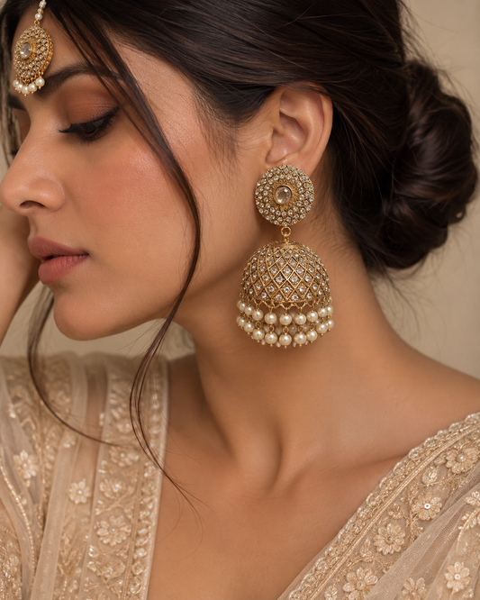 DISHA oversized jhumka with tikka