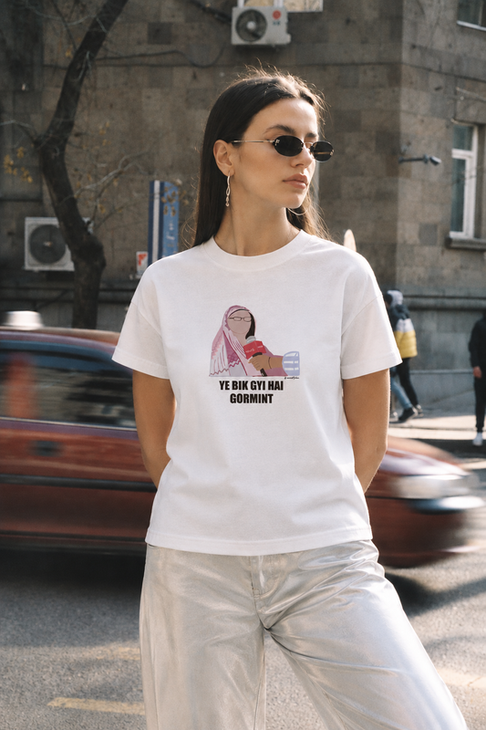 YE BIK GYI HAI GORMINT T-shirt