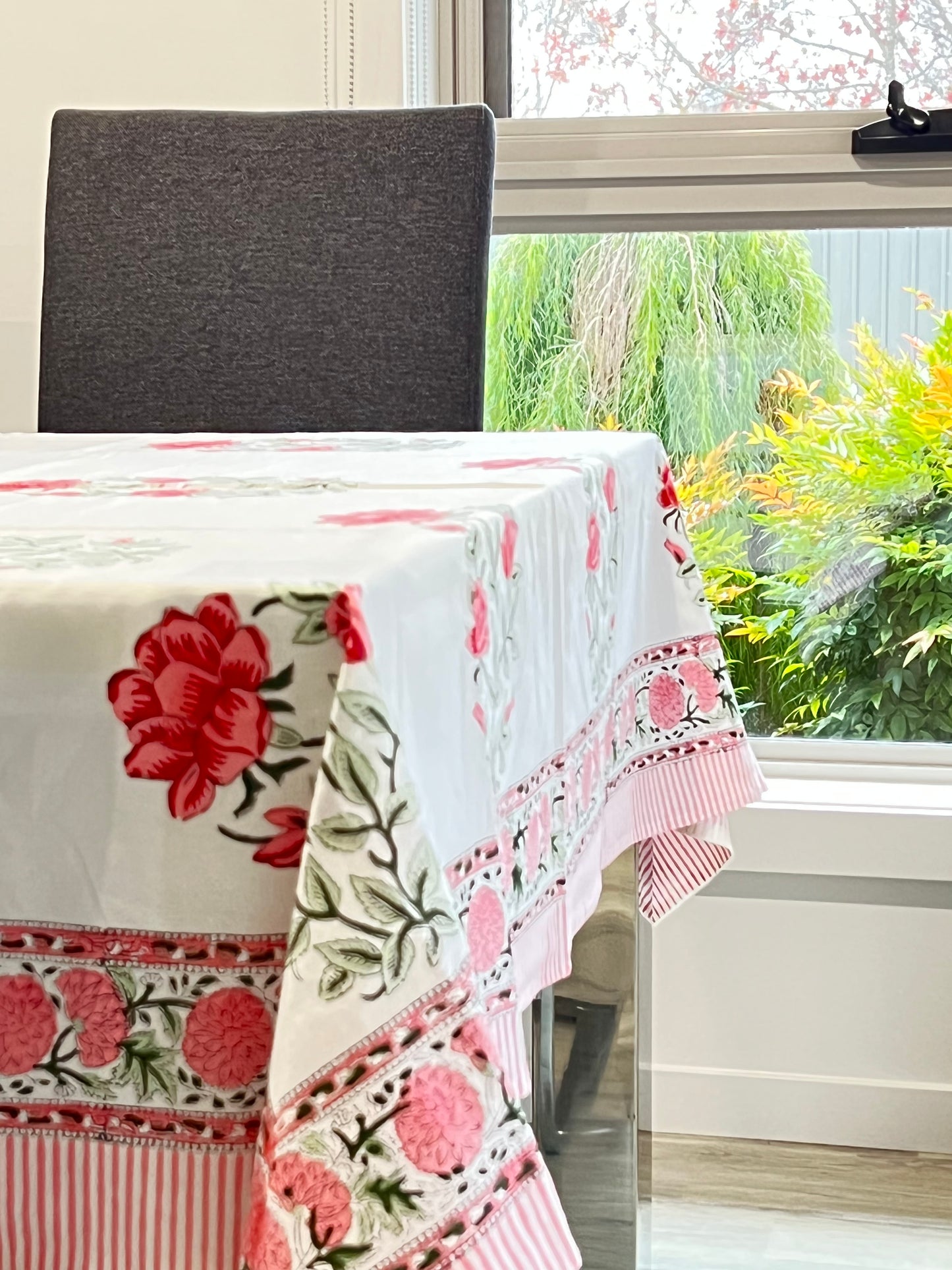 Poppy table cover
