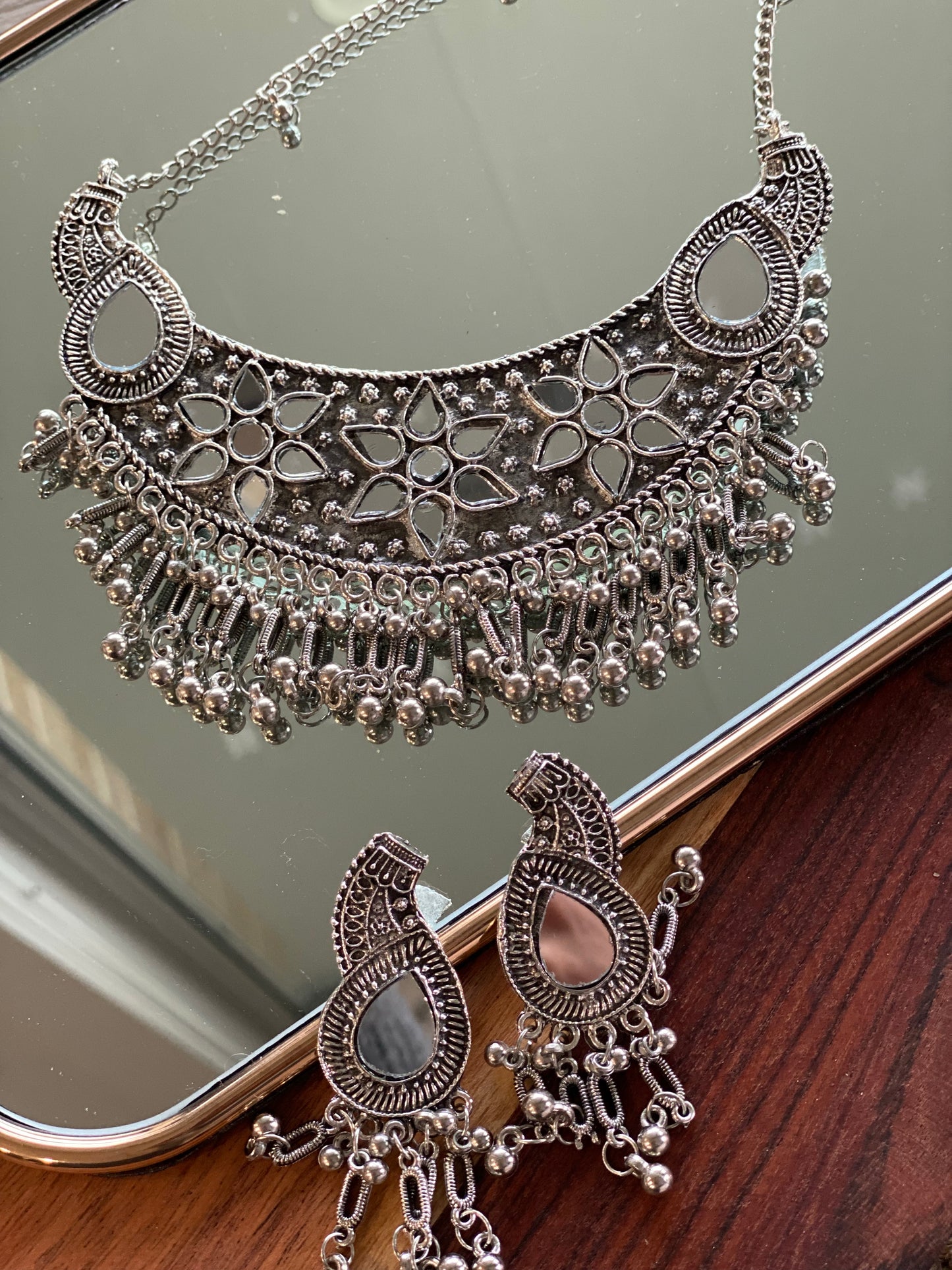 REETU mirror necklace