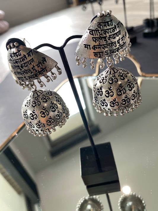 Meena scripted jhumka