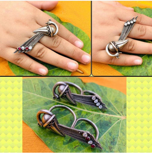 Peacock two fingers ring