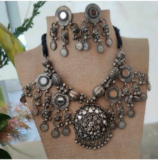 Naveli afghani necklace