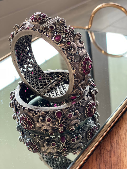 SANTOSHI high quality screw bangles