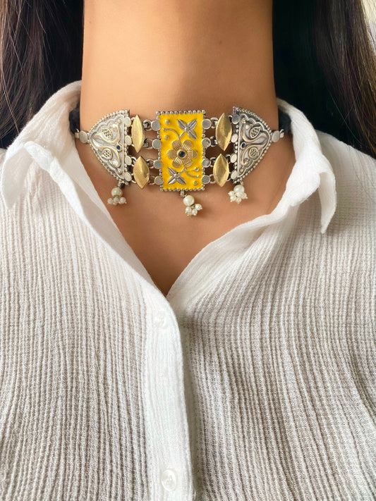 VED Yellow choker