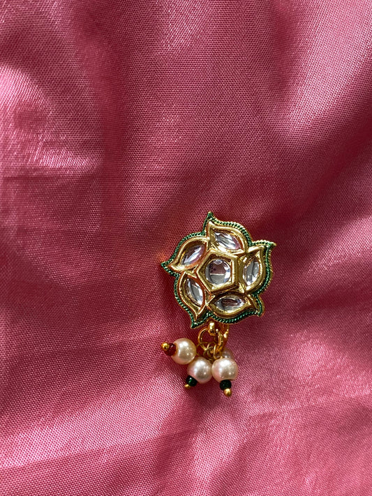 Jess white pearl noseclip