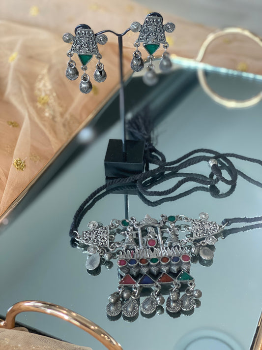 SAJNA dholi choker with earrings