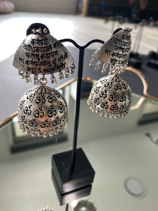 Meena scripted jhumka