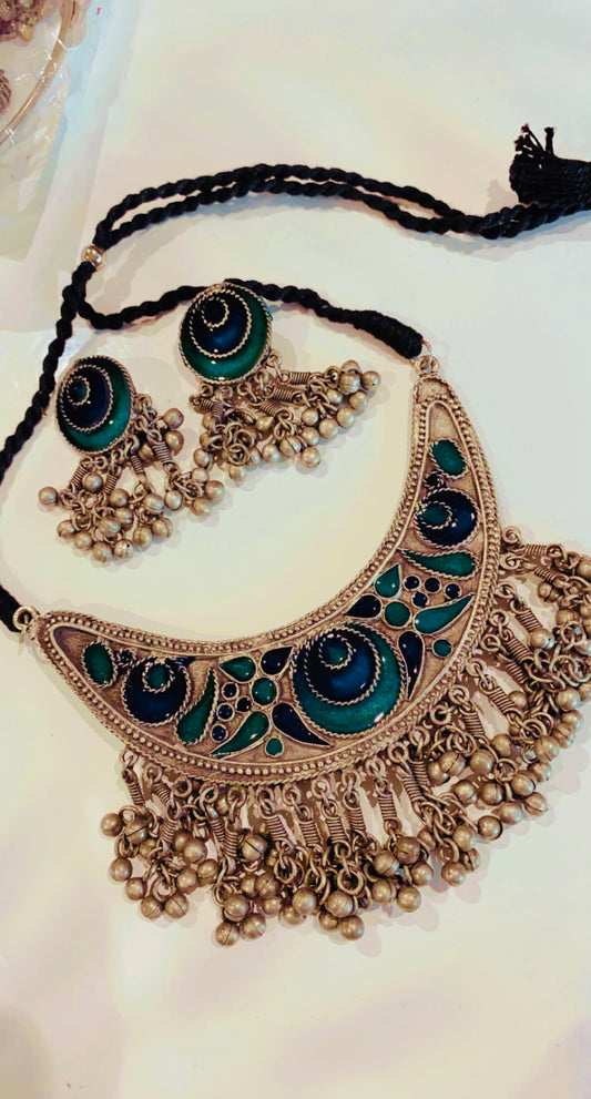 Somita afghani choker